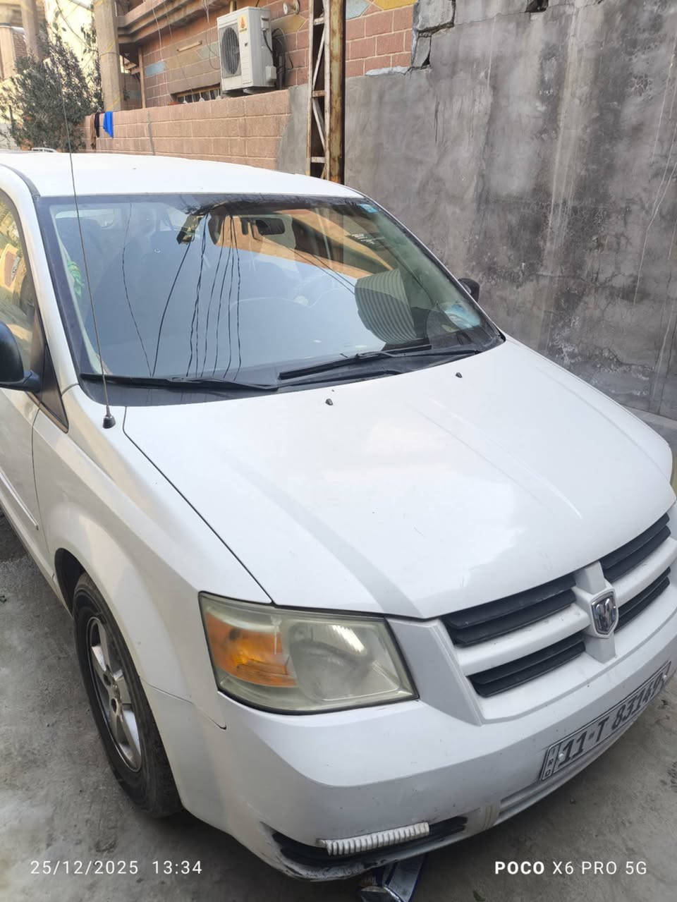 أعدت النشر بسبب الوعود الكاذبة
دوج كرفان للبيع 2009 سياره داخله كلين 
قطعتين صبغ بدون تبديل السونار موضح 
سياره 3 قطع تبريد 7 راكب كشنات بلع
سياره معروضه118 وبيها مجال بسيط 
مكانها ديالى. بعقويه ***********
