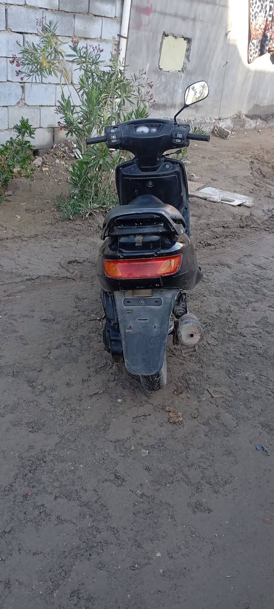 يوجد دراجه فراشه 140 السعر 400 وايضا توجد مشكله صغيره وهوه الصالنصه بيها صوت وهم بيها مجال بشانها ‏‪0789 104 7683‬‏
