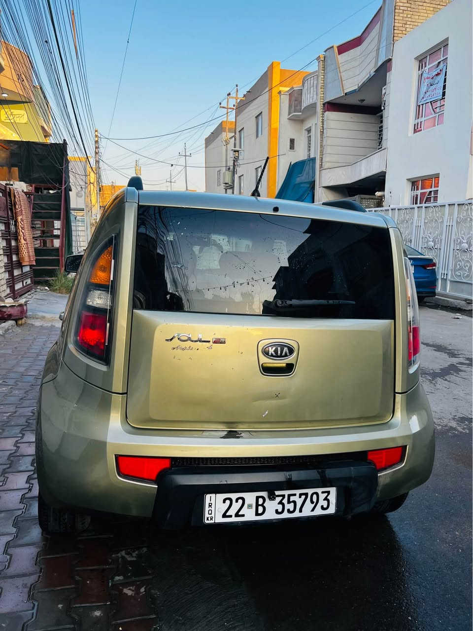 السلام عليكم كيا صول للبيع سيارة كاملة صدر امامي خلفي جديد هزه جديده رقم اربيل جديد بسمي تخم تاير لايت جديد اصلي مشط استيرن جديد شاشه كامره سياره مصبوغه حزام وبيها كاز كيت فقط مكانها بغداد بلديات *********** بغداد, العراق
