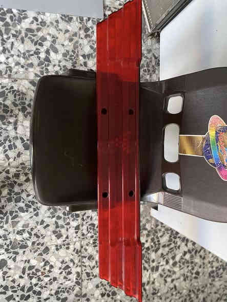 للبيع الشباك 130و البك لايت خلفي 50
