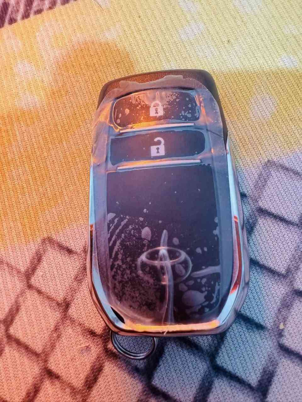 سلام عليكم
بصمه هايلوكس بيكم للبيع 

اصليه مال وكاله بعدها جديده 

السعر 125وبيه مجال 

كوت /***********
