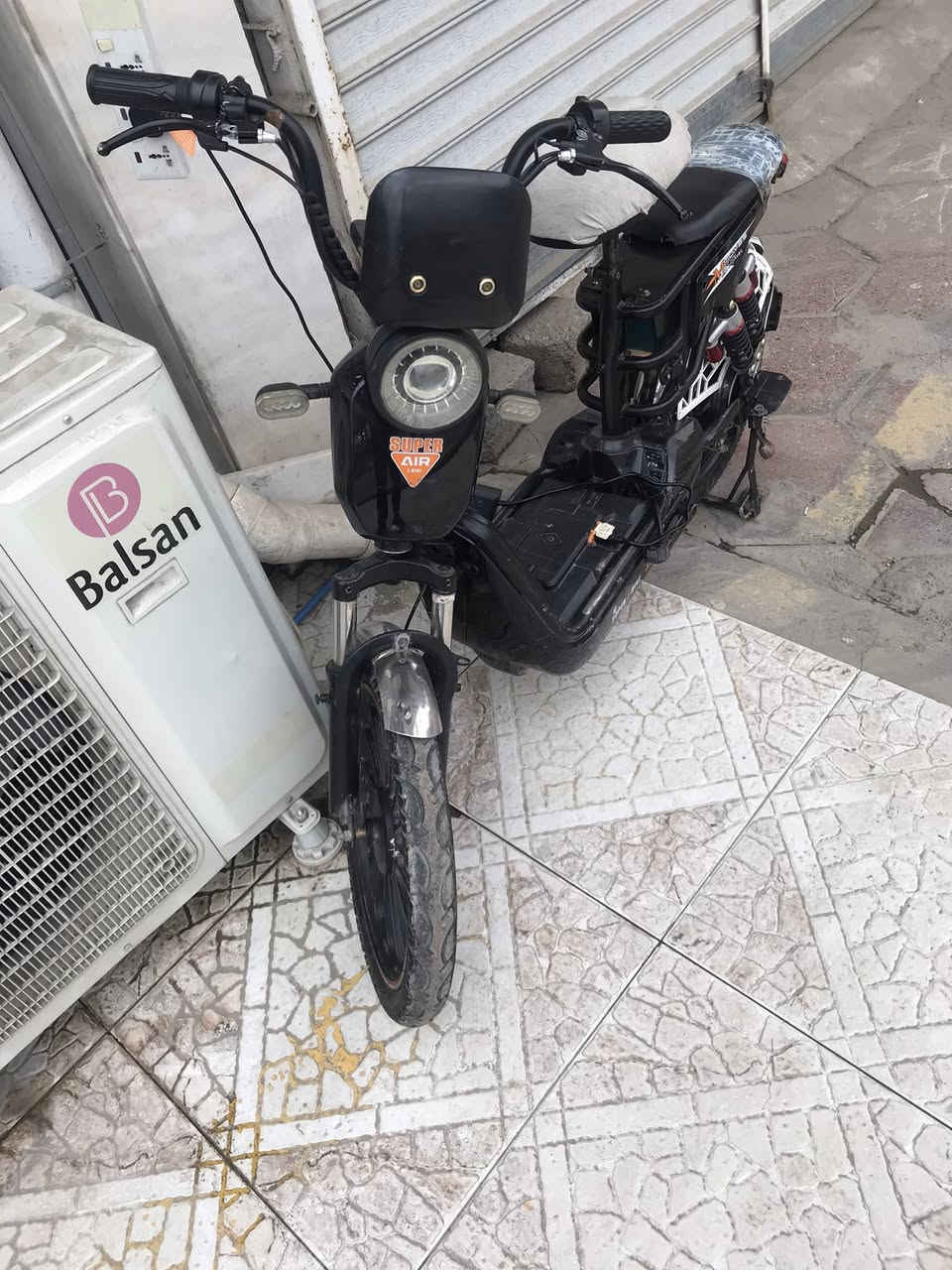 سلام عليكم مطور شحن للبيع بطاريات شرط كهربائيات شغاله كله سعرو ٢٢٠ وبي مجال نتصل عل رقم او وتساب ***********
