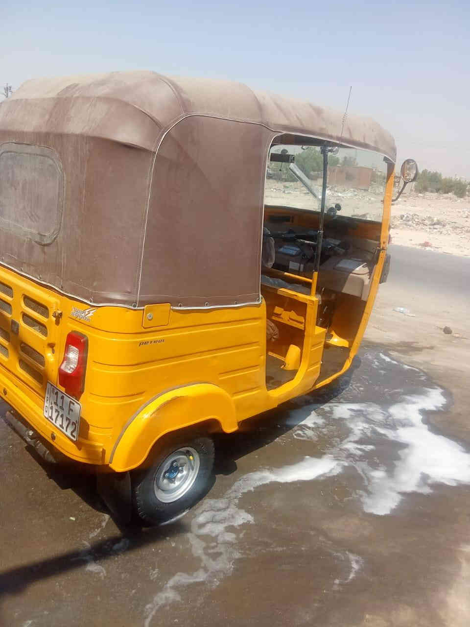 السلام عليكم شباب تكتك للبيع اصفر لون الفين 19 معمره بس دوس مجفت تجفيت شركه بوشه وبستم بس السعر ٦ ملاين المكان البلديات هاذ رقمي ***********
