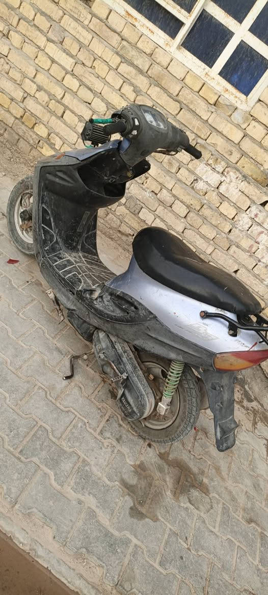 دراجه بيجي نضيفه سرعه ممتازه ونهضه صوت ناعم ستانين بيه كهربايات موجوده المحرك ما مفتوح من شترته لحد الان ممجفت


**إذا كنت صاحب هذا الإعلان وتريد حذفه لأي سبب، رجاءا أرسل رسالة إلى الدعم الفني**