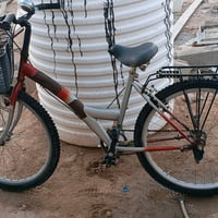 بيسكل اطفال سعر 35وبي مجال ثاني نضيف بس صبغ مجرود