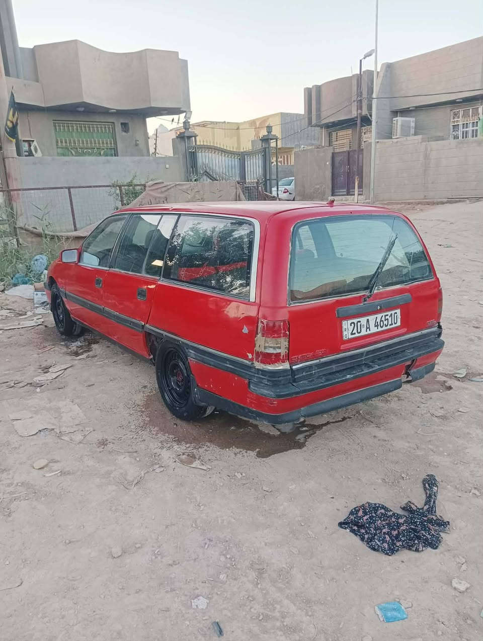السلام عليكم شباب سياره اوميكا للبيع موديل 1992رقم بغداد انكليزي سنويه مشروع وطني سنويه لل 2027مكينه وكير حداديه مكفوله تخم تاير جديد كهربايات كله شغال شواصي كفاله عامه السعر 14وبيه مجال للشراي مستعجل على البيعه مكاني بابل قضاء الكفل هاذه رقمي الاتصال*********** فقط
