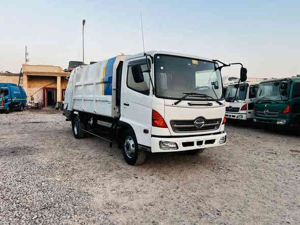 اللهم صل ع محمد وآل محمد 👍🇮🇶🇮🇶
هينو شيطان كابسه نفايات كبسه 10 مكعب 
مكينه 5 سلندر كهرباء دخول جديد 
 معرض النصر / قضاء النصر / ذي قار 
***********
***********
