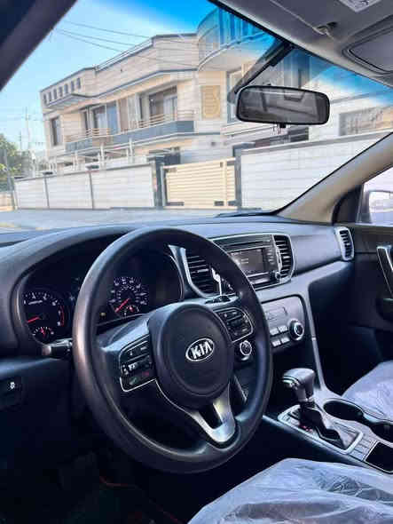 السلام عليكم 
سبورتج 2017
محرك 2400 gdi 
ماشية 78الف
تبريد قطعتين 
فور ويل 
كاميرا دواره 
شاشة اعطال 
تحكمات سترين
تخم تايرات جديد 
ويل كب 
تبريد خير من الله 
معروفه عن موصفاتها 
السعر 147 وبيها مجال 
رقم الهاتف ***********
