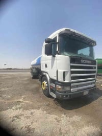 للبيع دنكر سكانيه 2001 مطولهً دبل شاصي تانكي مقلون 17طن مكينه نجكتر كي...