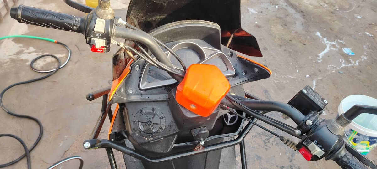 السلام عليكم
دراجه للبيع موديل 2025 جديده مكفوله وجاهزه مكانها نادر 3 للاستفسار أتصل ***********
