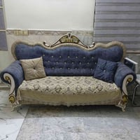 كنبة • ١٠ مقاعد • نضيفه
