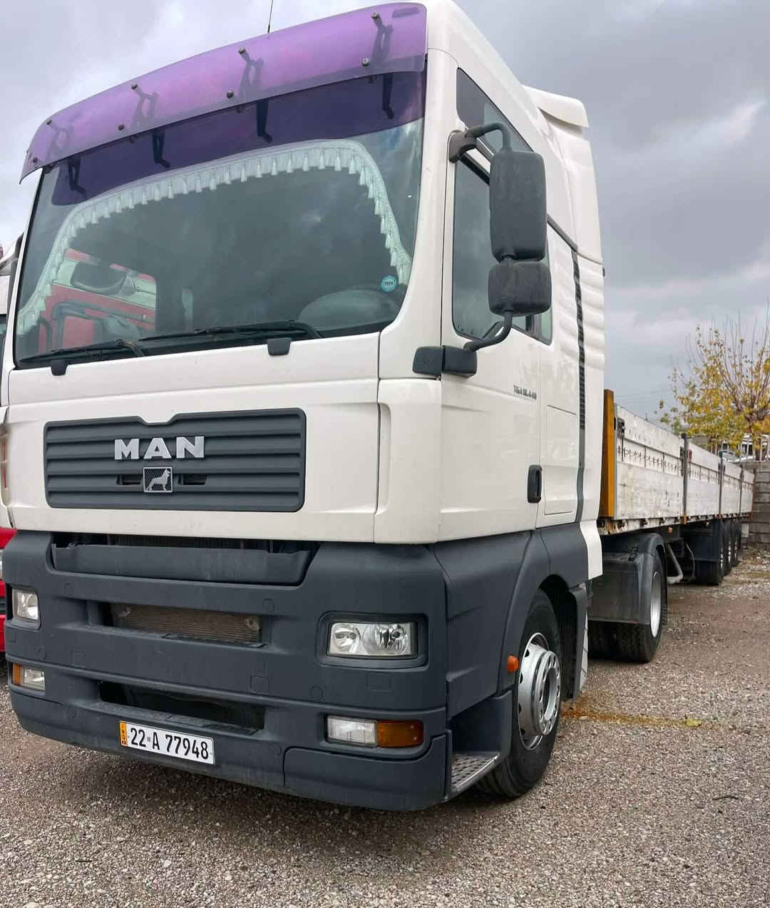 ***********
ئەم دوو شێرە بۆفرۆشتن 
هەردووکیان مۆدێل 2007 حجمی 440 
رەقم هەولێرە سەنەوی تازەیە تا 2030 
وتساپ
