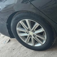 مراوس بويل • تاير ١٥ • خط ابيض