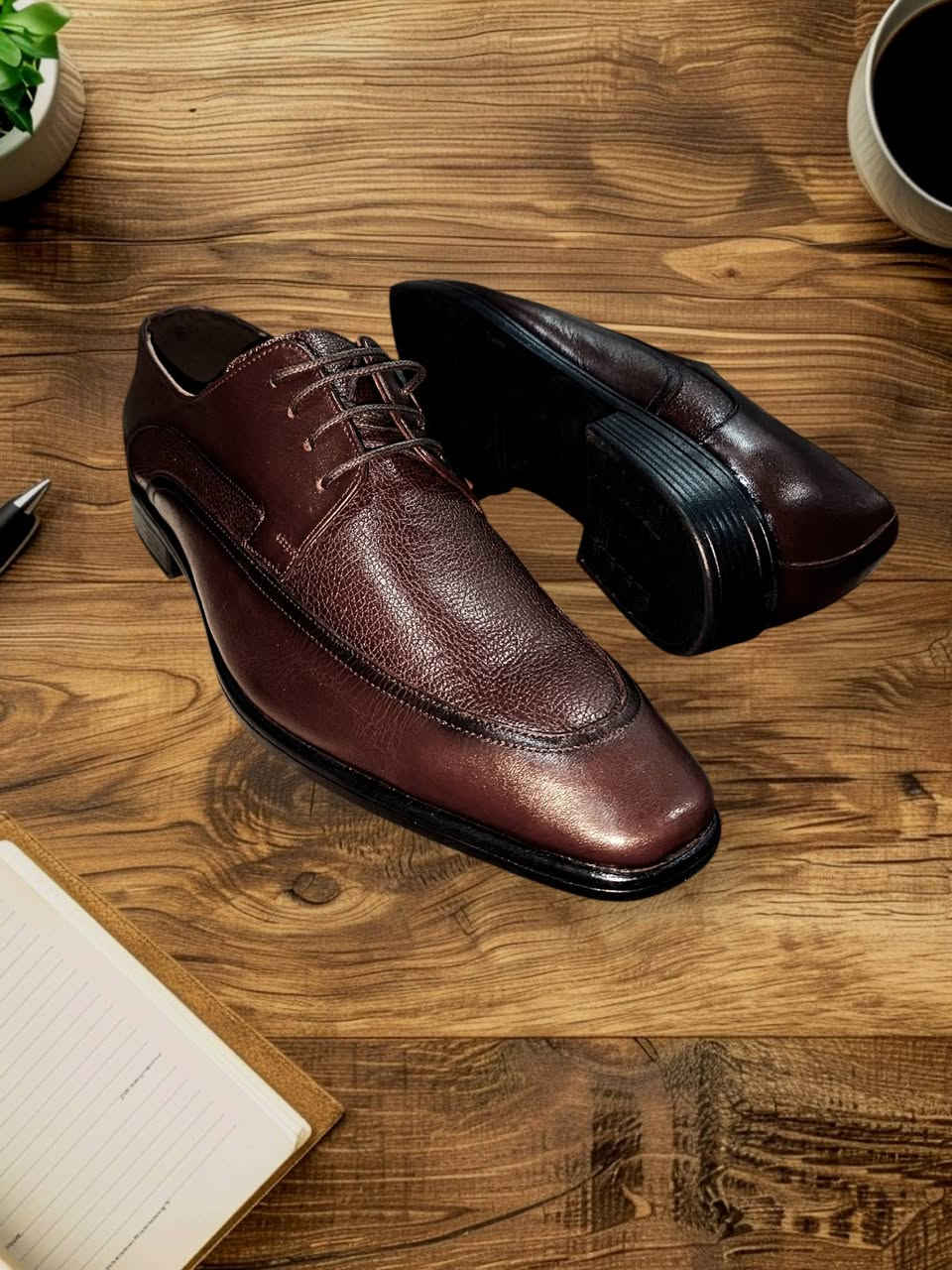 #فاخر جدا جدا اعلى كوالتي 
قطع متوفرة عدنا حصريا 
👑 فخامة ما تنوصف 👑

💰 السعر قبل الخصم: 000‚165
🔥 السعر بعد الخصم: 115,000 فقط والتوصيل مجاني

إذا تدور على حذاء يبين الهيبة والأناقة من أول خطوة… هذا هو الاختيار الصح 👞🔥

🟫 ماركة 
🐂 جلد إيطالي طبيعي فاخر ملمسه ناعم وشكله راقي ويعطي إحساس فخامة حقيقية
🇹🇷 مصنوع في تركيا بدقة عالية وتشطيب ممتاز

👣 طرّة فول طبي
يعني ثبات أقوى، دعم للقدم، ومشي متوازن… مناسب للدوام، المناسبات، واللبس الرسمي الراقي 💼✨

💎 تصميم لوكجري يخليك تتميز ويناسب الذوق العالي
🎩 يلبق ويا البدلات واللبس الكلاسيكي ويكمل الإطلالة بشكل رهيب

📏 القياسات المتوفرة من ٣٩ الى ٤٤ من كل قياس قطعة وحده  فقط باقي 

⚠️ الكمية محدودة جداً
📩 للحجز دز القياس عالخاص وخلي الفخامة تحچي عنك 👑👞✨ ✨
#مهند_دزاين_شوز


**إذا كنت صاحب هذا الإعلان وتريد حذفه لأي سبب، رجاءا أرسل رسالة إلى الدعم الفني**