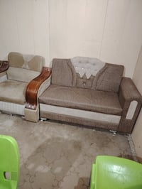 تخم السعر مالته  30 الف  بلاش مو تكلي شبي مجال هو 30 الف وحده وياهن بل...