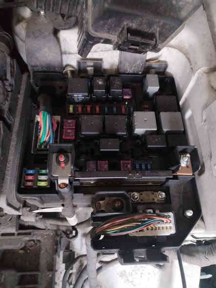 سلام عليكم قطع غيار كيا سيرنتو موديل 2011 اي غرض تريد موجود واتساب ***********
