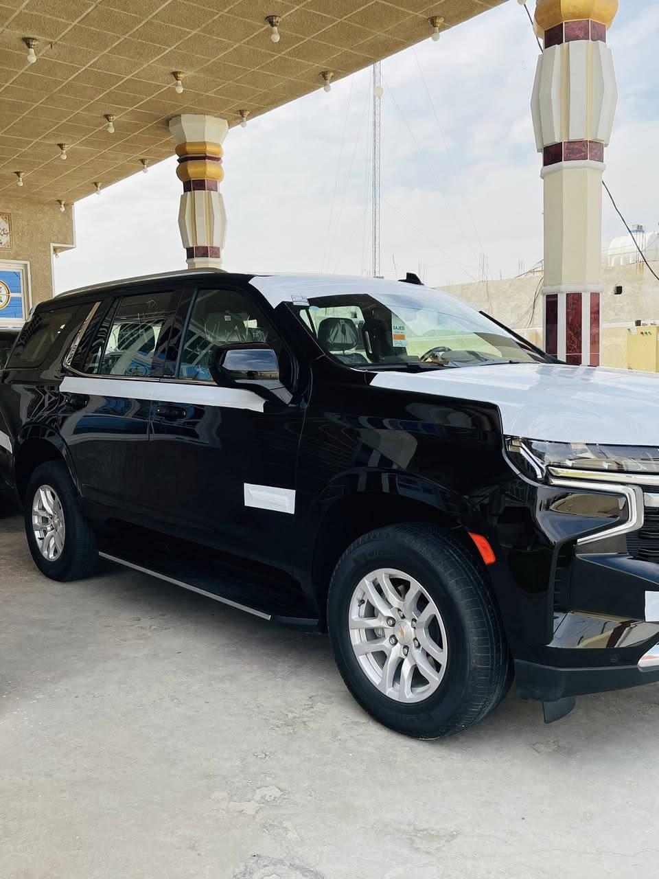 السلام عليكم
لبيع تاهو 2024 فئه LS خليجي 
مكفوله كفاله عامه من الصبغ والبارد 
مغلفه السياره PPF
رقم بغداد تحويل مباشر 
المواصفات 
شاشه 
بصمه 
ثلاجه 
كامره 
كراسي كهرباء 
هند بريك بصمه 
معروفه مواصفات LS
مكان السياره بغداد 
ماشيه (33)KM
السعر (500) وبيها مجال 
الاتصال ***********
