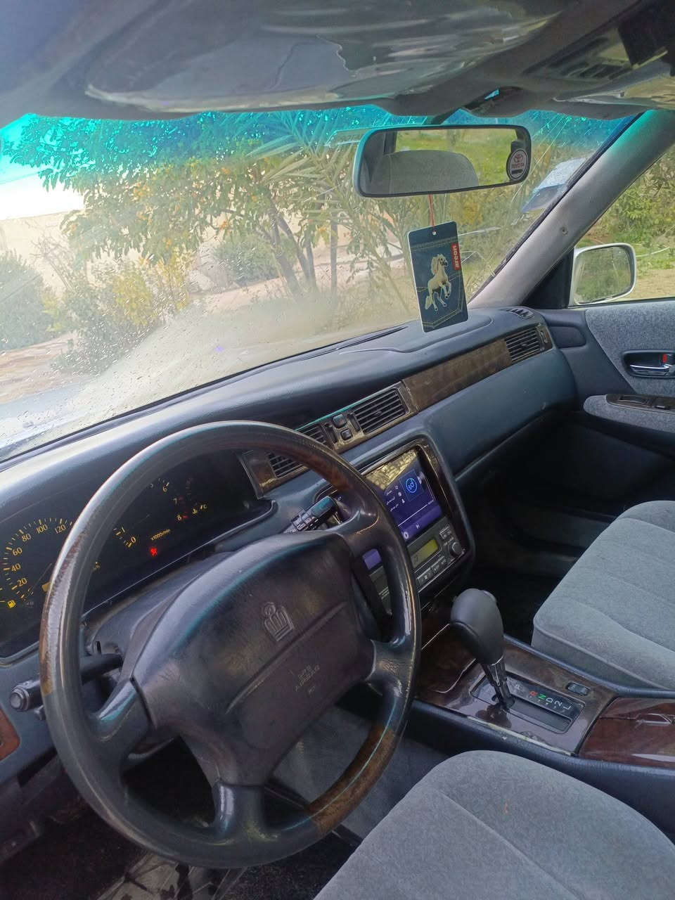 سلام عليكم راس ثور موديل 96رقم انبار سنويه 28مداور ثاني يوم مشروع وطني سياره كصه قماره فقط سياره فتحه تبريد حداديه تخم تاير كله جديد جاهزه السعر 77وبيه مجال حك الجيه ***********
