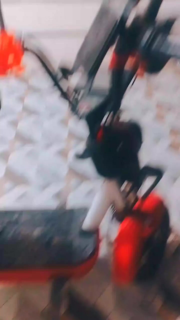 السلام عليكم دراجه شحن  فول بطاريات عدد4 كهربايات هورن لايت
اشاره بكلايت شغال حساس شاشه شغاله جميع العطال نقس سله سكليتر يدات بريك كلشي كامل دسك ويجي وياه اكلاس ورقم ومرايات  ولي يريد استاند مال مبايل  مكاني حله بابل  شاحنه جديده هيه ول كارتونه سوج وببها قفل تاير  جوزه. تايره جوبلس وجوب السعر 350وبيها مجال للطيبين وعليكم السلام.


**إذا كنت صاحب هذا الإعلان وتريد حذفه لأي سبب، رجاءا أرسل رسالة إلى الدعم الفني**