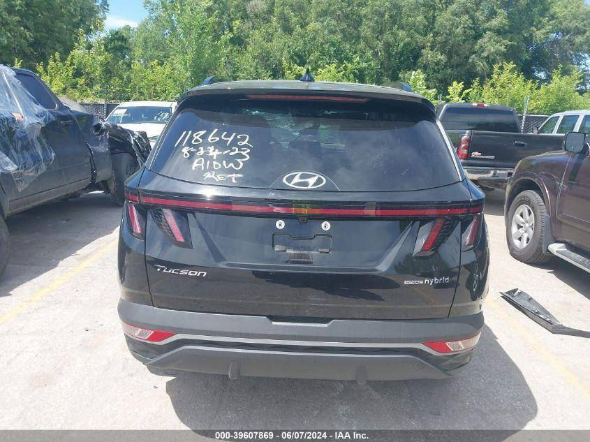 توسان موديل 2023 هايبرد
فول مواصفات 

4 انضمه 

‏‪فئه سيل اج تراك 
السعر 185 
بغداد ‏‪0771 643 3557‬‏
