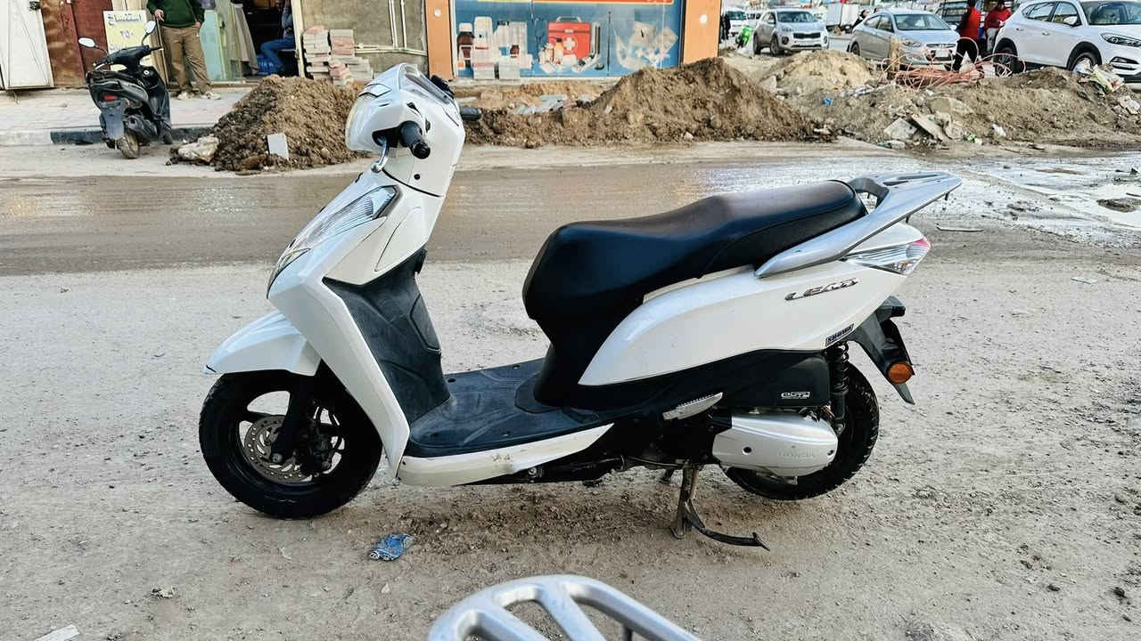 السلام عليكم 
هوندا ليدي حديث موديل 2017 ياباني مكينه pcx
دراجه مكينه مكفوله والكفر بي شويه شخوط 
دراجه مناقصهه شي ماشيه 110
السعر مليون و500 وبيهه مجال بسيط 
مكاني كربلاء طويريج 
للاستفسار ***********
