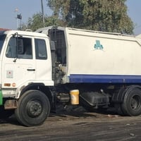 للبيع كابسة نفايات .نيسان  موديل 2007. للاستفسار الاتصال على الرقم   0...