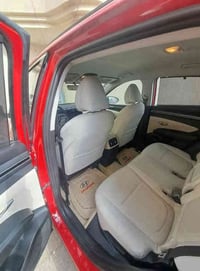 توسان 2023 خليجي بيع ومراوس يكون سعر اقل لون احمر مميز محرك 2000 دوش  ...