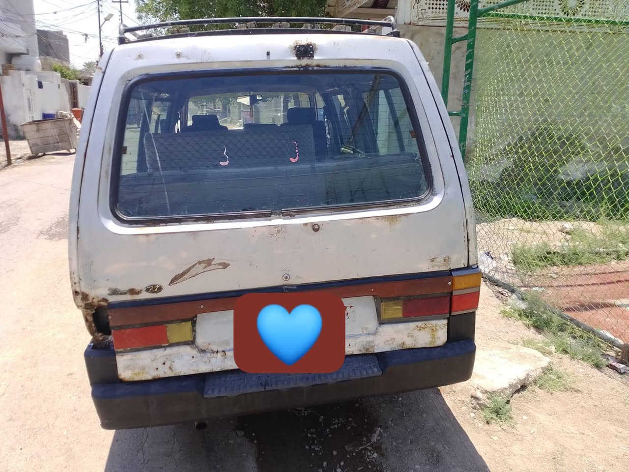 سلام عليكم كيا بستا موديل 1992 كير محرك اكسل بور مكفولات سنوية صاقطة مصفرة هيئة داخلهة كلة فول مطلوبة غرامات مرور 20وبيها مجال والغرامات عل اليشتري المكان ديالى بعقوبة رقم الهاتف ***********
