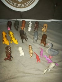 مجسمات حيوانات • مجموعة كاملة • أصلية