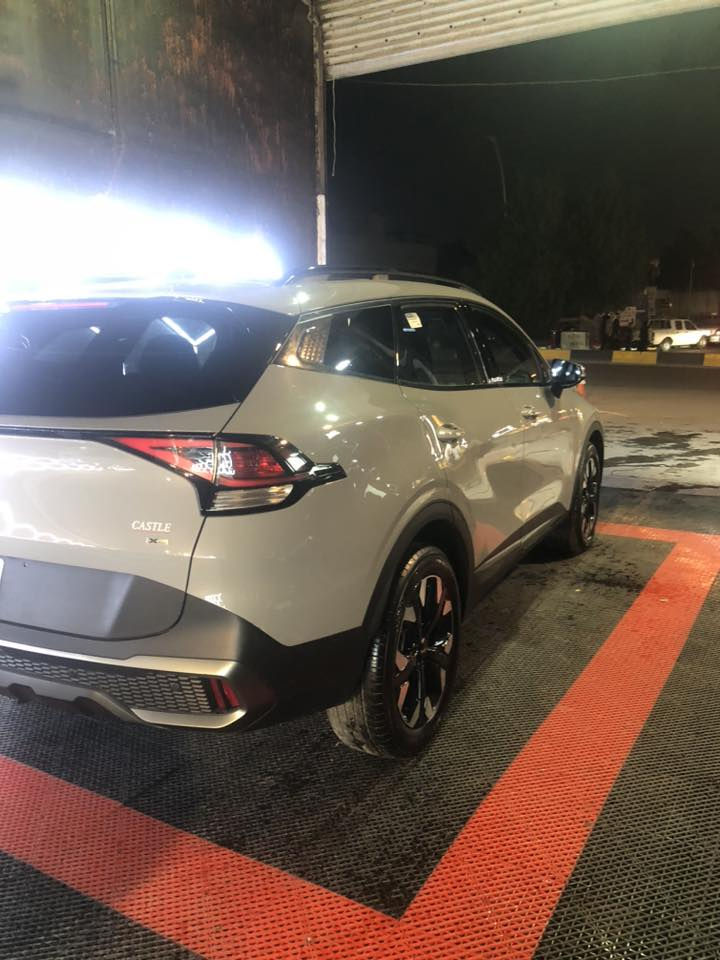 سلام عليكم سبورتج اكس لاين 23 لون سمنتي ماشيه 15 الف طخة خشم البونيد بدون دواخل معدل نفسه 
السعر 23 الف  هاتف *********** واتس او اتصال
