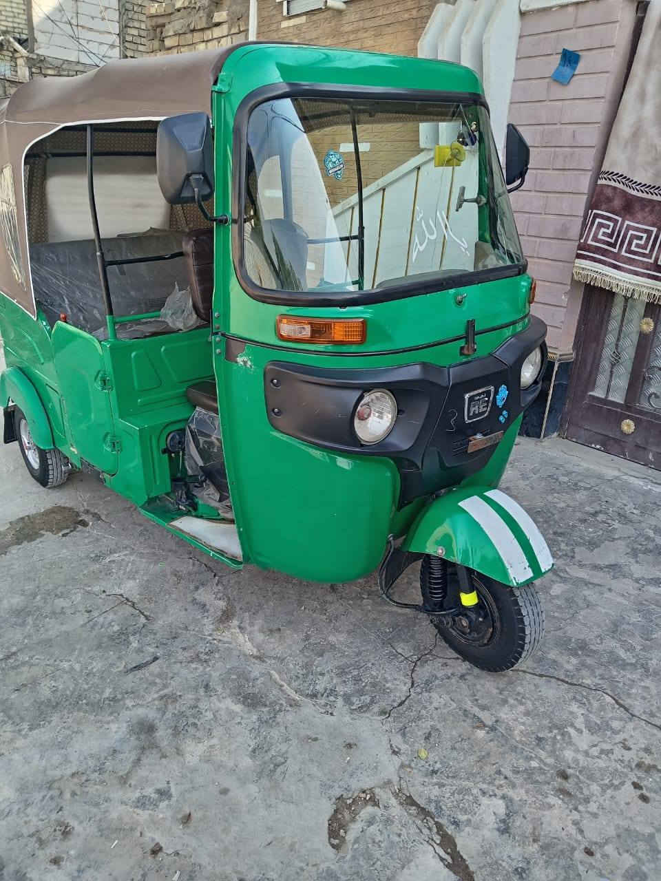 السلام عليكم اخوتي الاعزاز 

تكتك 22 كنر شهر 12 
رقم وسنويه بابل عربي بس لوحات طالعه انكليزي
تكتك كفالفه عامه ماعده ضربه بسيطه بلغد 
والدوس فقط 

السعر 8 ونص  وبيه مجال حك الجيه 
بابل المسيب 
***********
