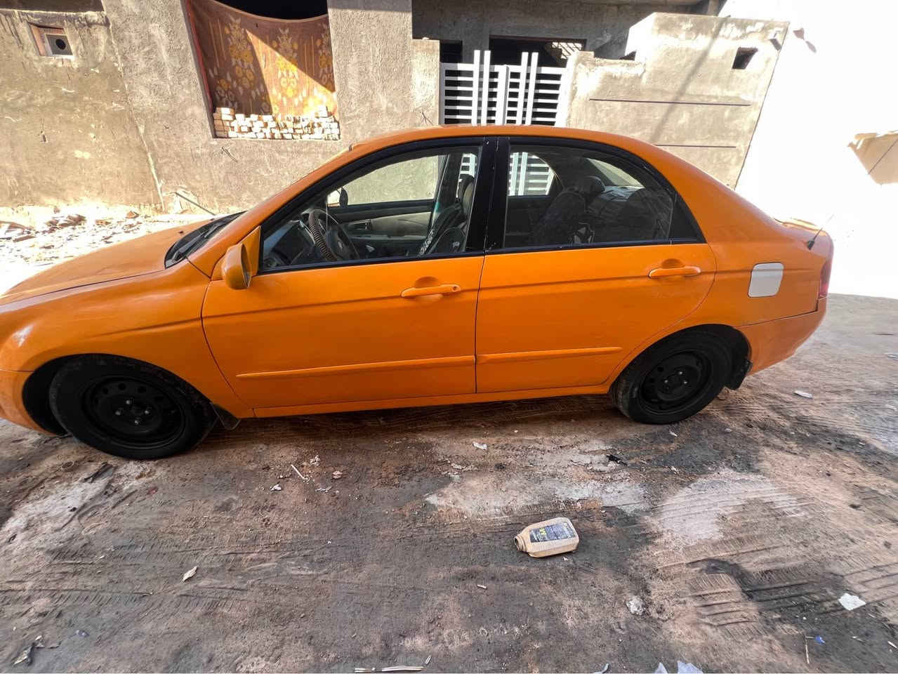 سبكترا للبيع موديل 2008 جاهزه رقم كربلاء بأسمي مصفره هيئه وغرامات تبريد شغال السعر 70 بيها مجال بسيط او مراوس *********** مكاني كربلاء كربلاء, العراق
