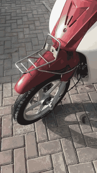 سلام عليكم
دراجه سرفيز 
دراجه كامل مكمل 
مكينه بلاد 
***********
السعر  750 وبي مجال
