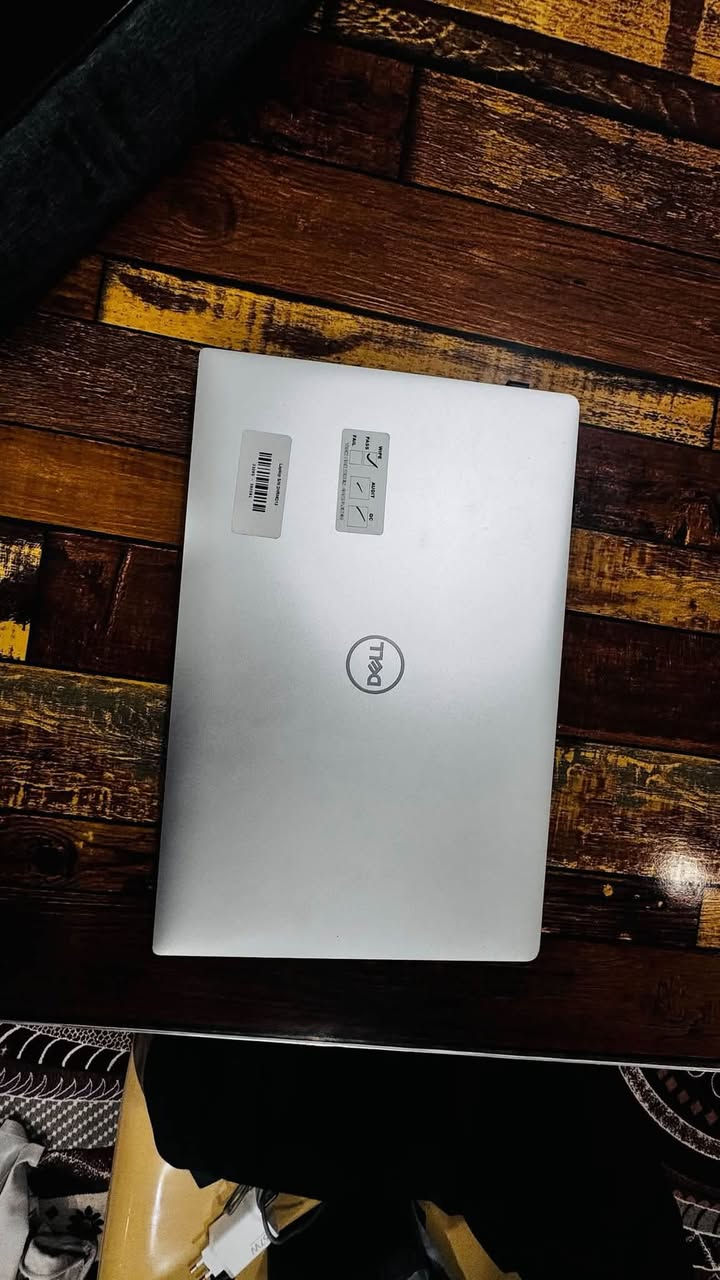 •  شاشة كبيرة (تقريبًا 15.6 إنج)
•  تصميم نحيف
•  لوحة مفاتيح كاملة
•  Touchpad كبير
•  i7
•  RAM: 32GB
•  Storage: 512GB
•  Flop: 4GB (كرت شاشة 4GB)
جهاز قوي
✔ مناسب للدراسة والجامعة
✔ يشغل برامج مثل:

•  AutoCAD
•  Photoshop
والعديد من البرامج الاخرى
_النظافه كما موضح بالصوره 90%
شراي تواصل خاص


**إذا كنت صاحب هذا الإعلان وتريد حذفه لأي سبب، رجاءا أرسل رسالة إلى الدعم الفني**