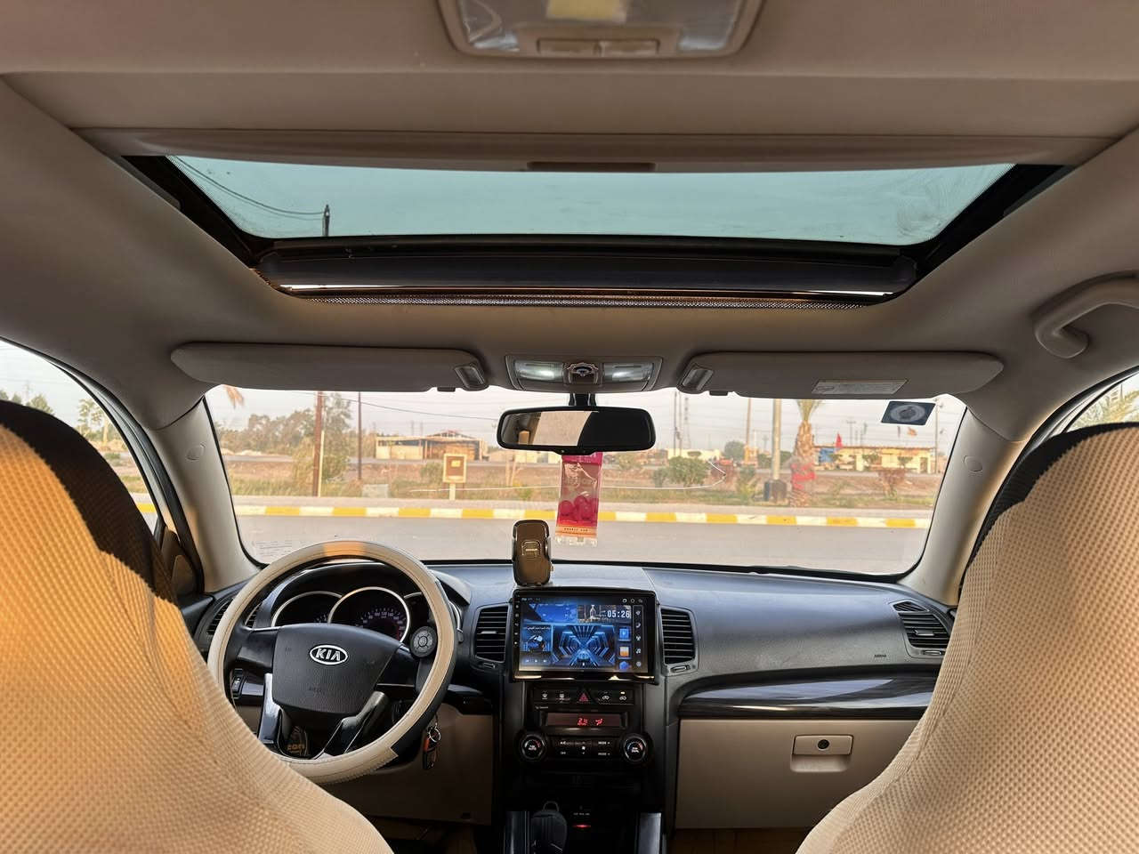 السلام عليكم
سورنتو مديل ١٠ خليجي 
رقم واسط دولي سنويه جديده تحويل مباشر 
السياره فول ٦ سلندر ٧ راكب ٣ قطع تبريد 
شاشه وكامره  السياره جاهزء مكينه كير مكفولات 
تخم تاير جديد. حداديه امامي وخلفي  جديد 
سعر ١٣٨ 
عنوان واسط     السياره مكفوله من الضربه والتبديل بيه باب العبري نص منه صبغ وجاملق امامي بدوان دواخل فقط رش اثر شخوط 
***********
