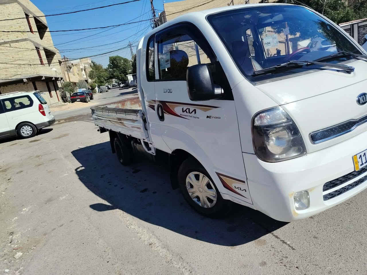 موديل 2017 مكفوله محرك جديد تايرات جديده باتري جديد دوشمه حت لقماره مغلفه سنويه وأرقام وهزه ورقم جديده ***********
