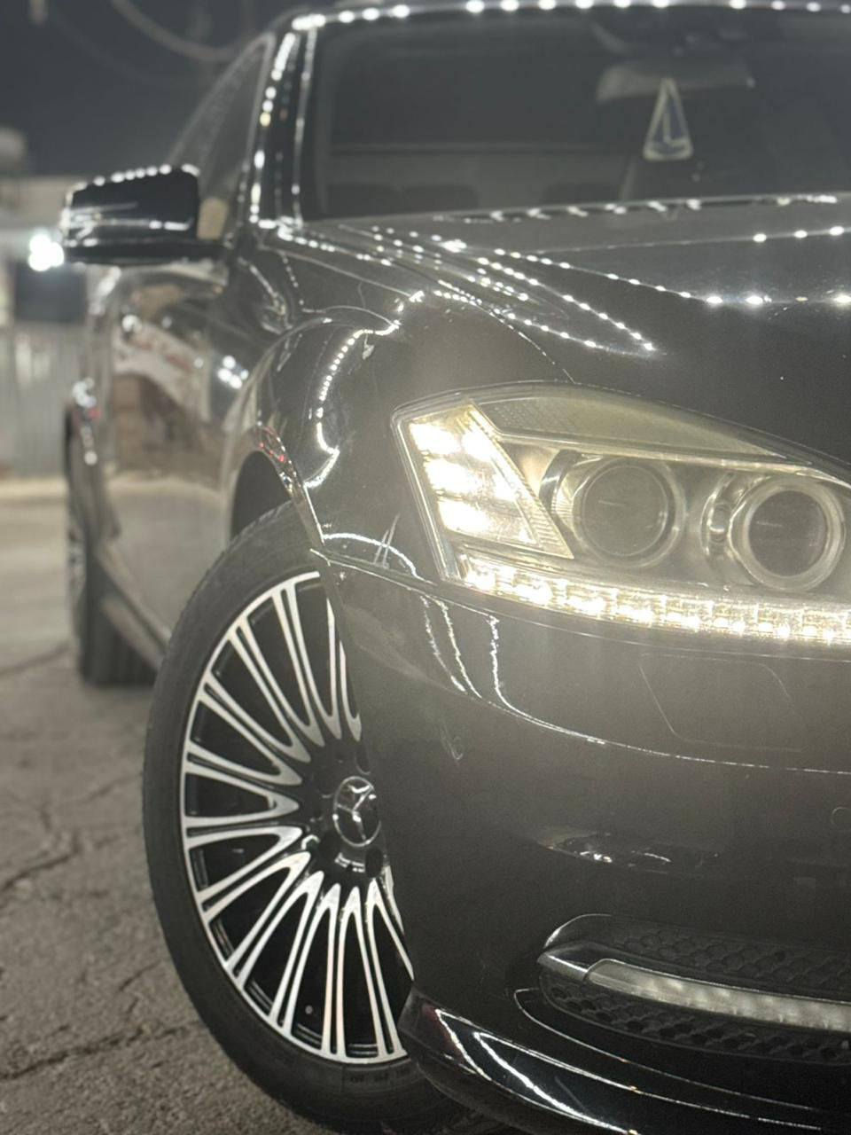 السلام عليكم مارسدس مديل 2012 اس جي كلاص مكينه 8 استندر ادوات حاويه السعر شده الاتصال على الرقم ***********
