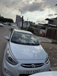 اكسنت ١٨  خليجي ماشية ٨٠ الف  هزة كامله  بأسمي تحويل مباشر   لايت عدسة...