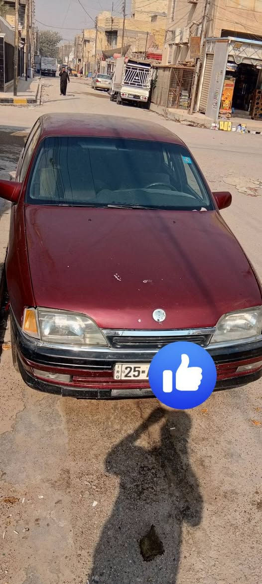 السلام عليكم
للبيع أوبل اوميكه 1993 محرك 2000 كير عادي
عطلهة بالضفيرة يرادلها كهربائيات عامة 
للستفسار:***********
