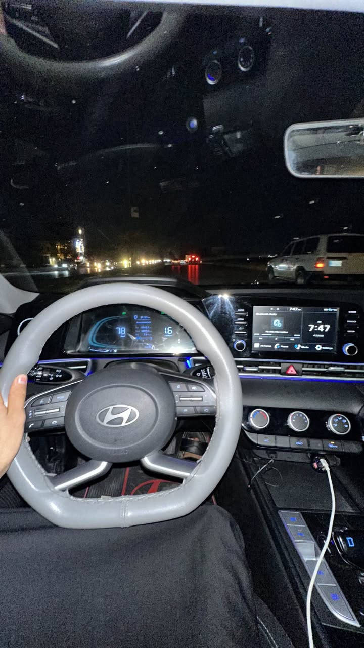 سلام عليكم يالله. للبيع. النترا. موديل. 2024. فول. مواصفات. شاشه. كامره. تحكم سترين حاكيه حساسات خلفيه. فول. مواصفات. تخم. تاير جديد مانقصهه اي شي مكينه وكير حداديه جاهزه احله سعر 137بيها مجال  من صور. سياره كفالة عامه. مكاني بلنجف كوفه شراي يتصل خادم انه *********** النجف, العراق
