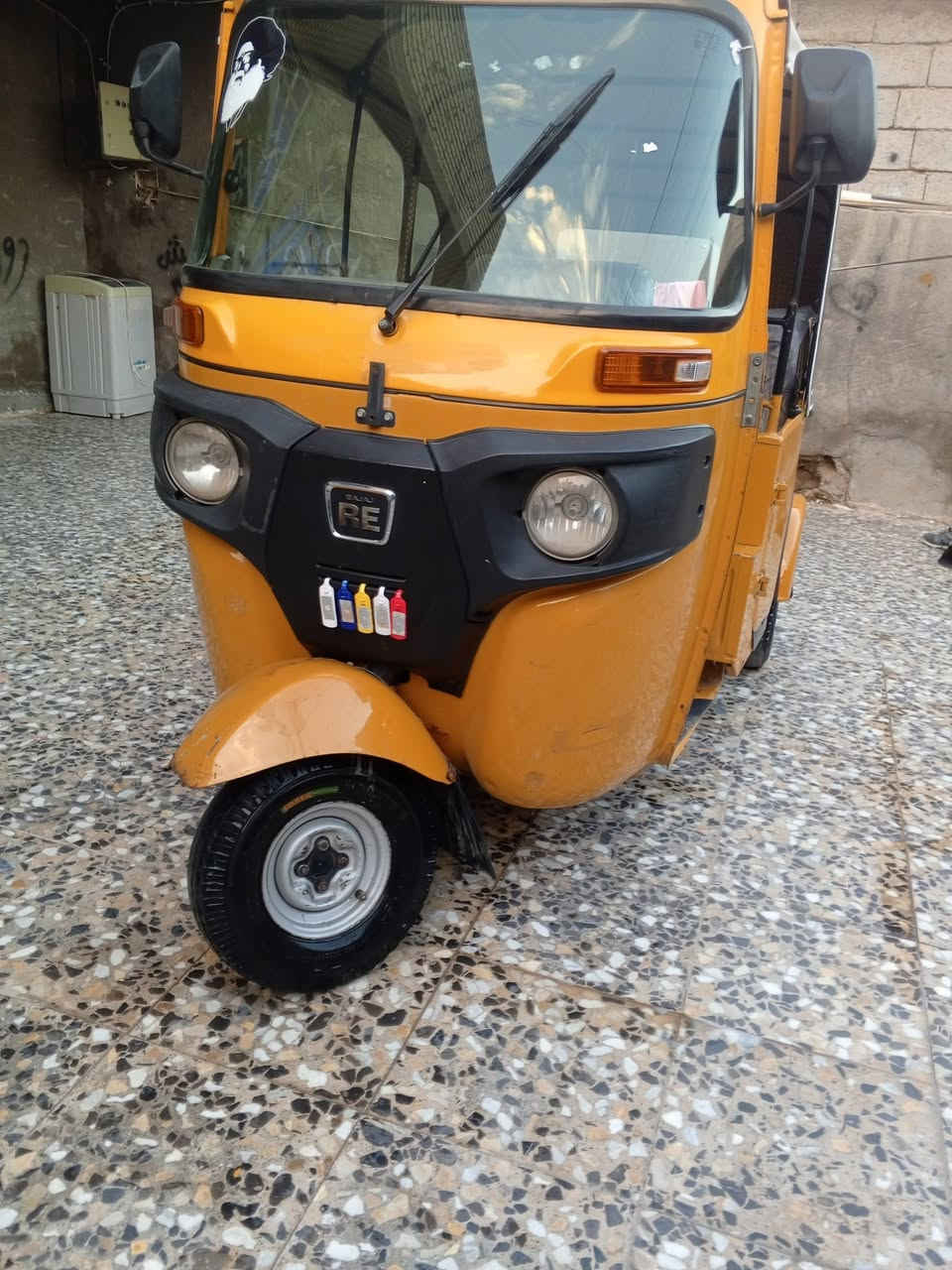 سلام عليكم تكتك البيع 21شهر 6رقم وسنويه مكفوله من ضربه وصبغ   مكاني نهايت حيور سبع  قصور شارع أبو علي سعر 7وربع  شراي ينتصل ويدلل الهاتف***********
