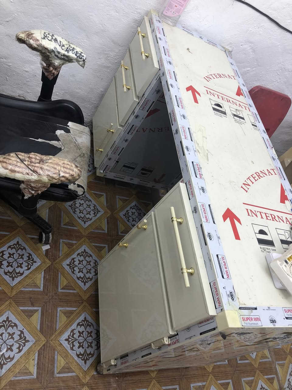 ميز  مكتب تفصال جديد قيم واخذ


**إذا كنت صاحب هذا الإعلان وتريد حذفه لأي سبب، رجاءا أرسل رسالة إلى الدعم الفني**