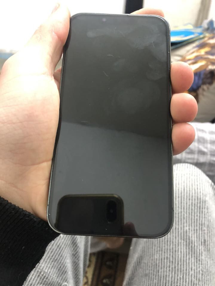 لام عليكم ١٣ برو فقط للبيع او مراوس نموذج mمثل مموضح بصور جهاز نضيف فقط نقطه سوده مماثره بكلشي جهاز بلادي بطاريه ٨٤ ذاكره ٢٥٦ مكاني بغداد الحريه او دولعي للاستفسار *********** متواجد ع فيس راسلني وتساب وتامر سعره ٤٠٠
