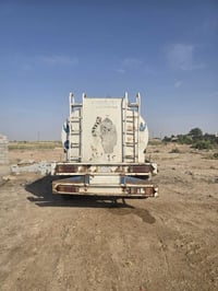 تنكر للبيع فالفو 2005السعر 155وبي مجال بسيط 10طن  كفاله عامه تخم تاير ...