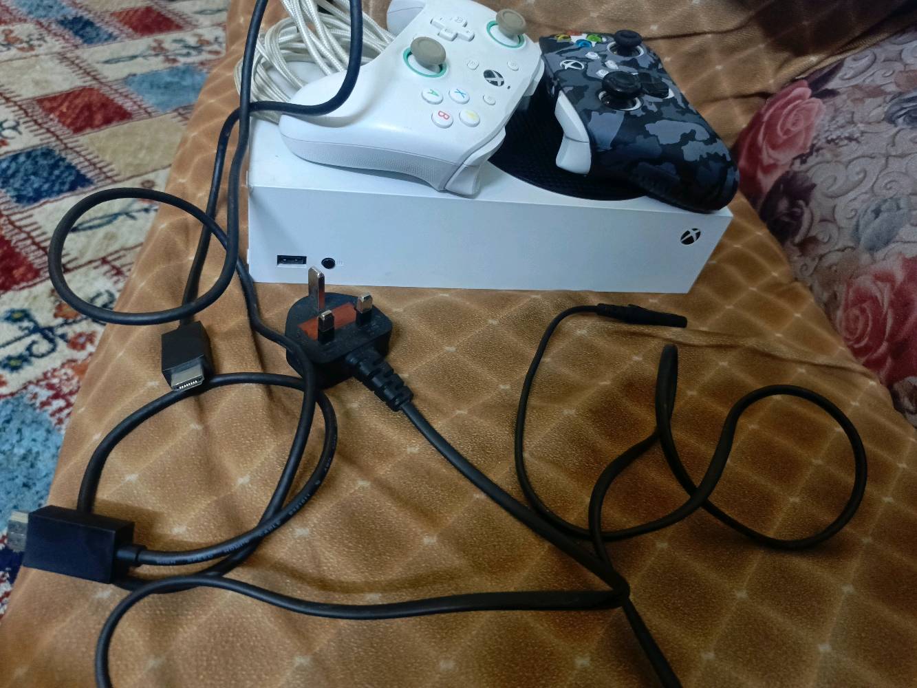 العنوان: الزعفرانية شارع البطل 
سيرس اس لبيع مع يدات ثنين جداً نظيف