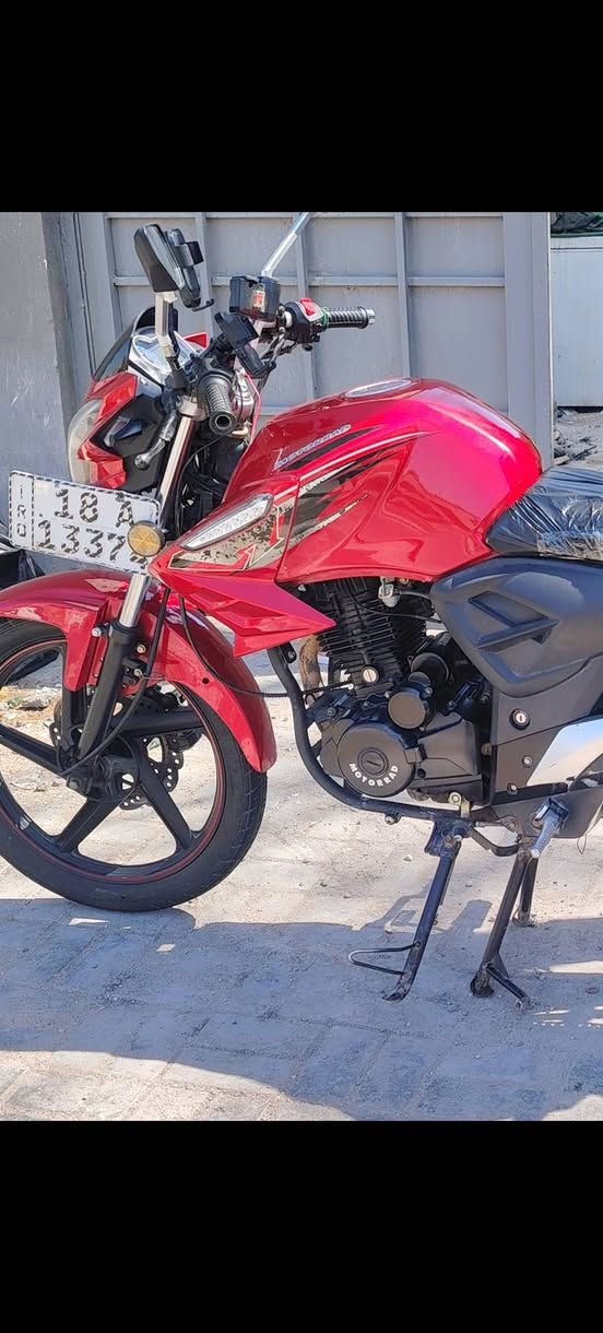 السلام عليكم الدراجه للبيع  موديل ٢٠٢٣ مكاني بغداد البياع الدراجه حلوة مكينه مكفوله الدراجه خير من الله بأسمي رقم بابل شوكت متريد احولك
متوفر واتساب راسلني خاص***********
