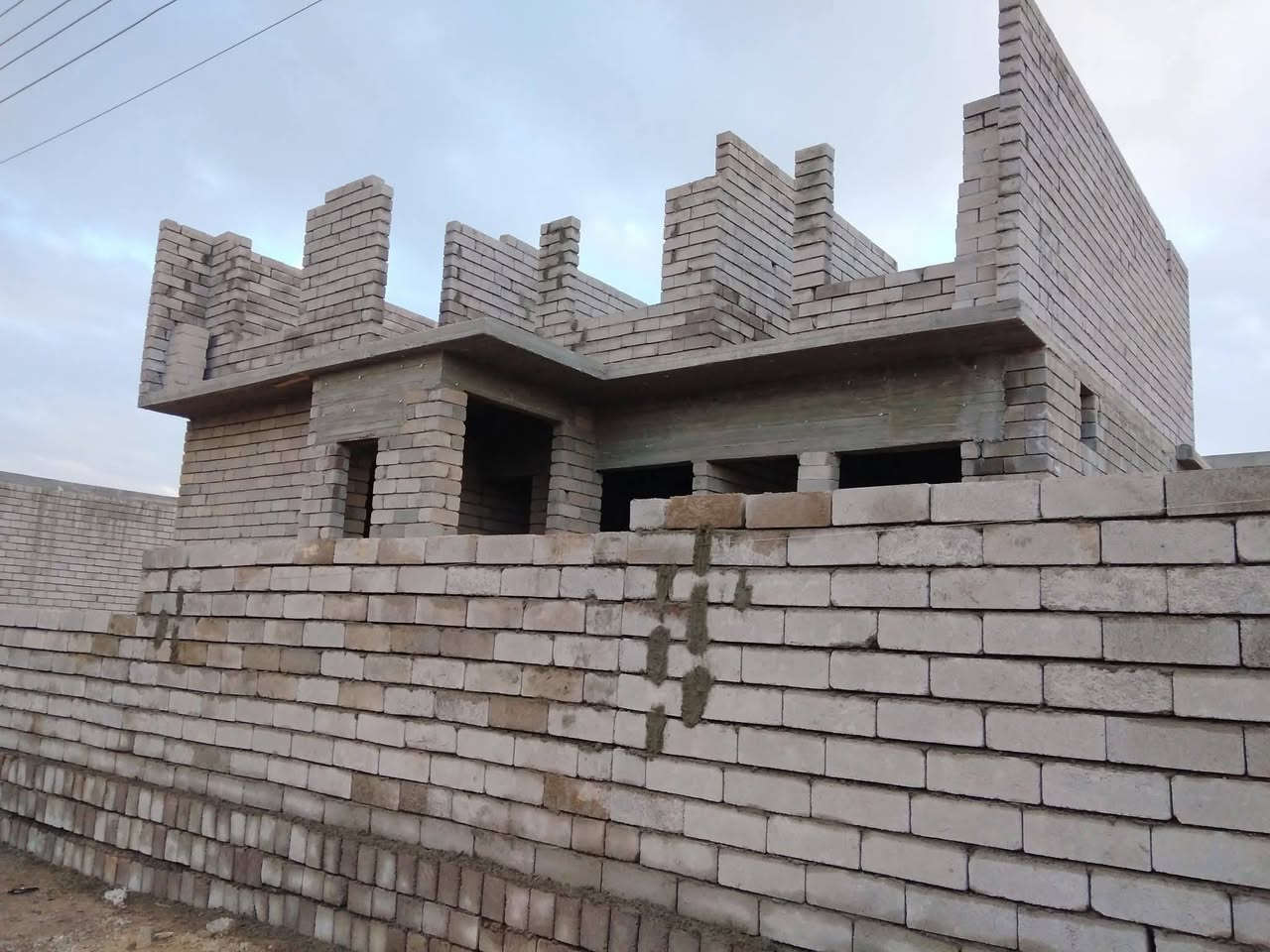 مقول بناء في زاخو  محتاج بنا اتصل ***********
