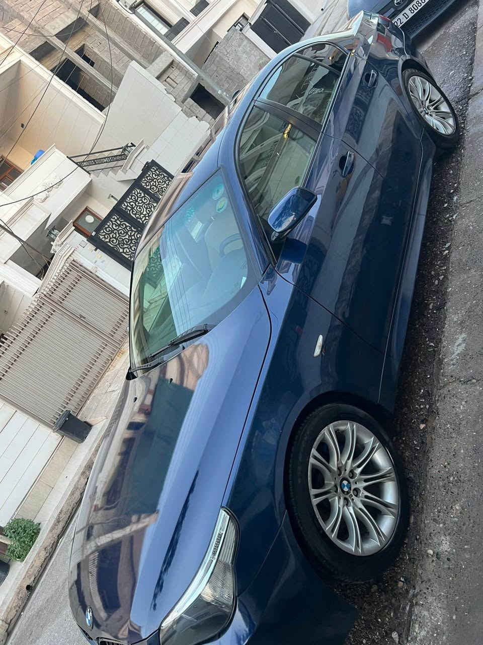 BMW 2004 نۆزل کورت مەکینە٥٢٥  ناو زەرد گوشین کارەبایی و هیتەرە  تەبرید سارد و گەرم گیر و مەکینە بەشەرت تەقەو رەقەی بەشەرت چاور تایە و ویلی نویی لەسەرە ویلی بیلادی بەس بۆنیتی سبوخە بی ژۆری *********** أربيل, العراق
