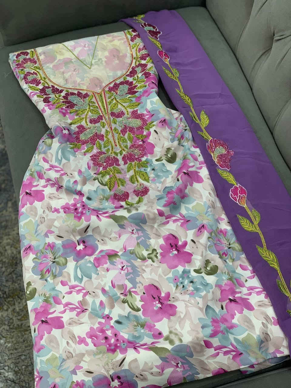 جوانترین سێتی مخاویر و لەچکی ئیماراتی vip ✨💗
بۆ نرخ مەسج بکەن


**إذا كنت صاحب هذا الإعلان وتريد حذفه لأي سبب، رجاءا أرسل رسالة إلى الدعم الفني**