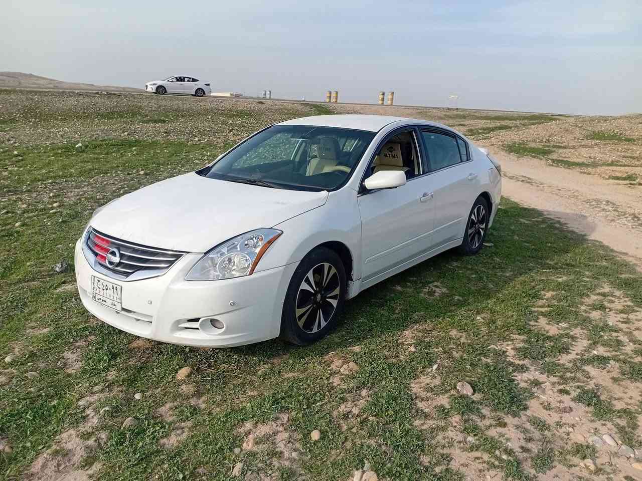 سلام عليكم للبيع نيسان التيما 2009 محدثه 12 بيه صبغ حزام سيارة جاهزه تدفه تبريد كله شغال اي نقص مابيه رقم بغداد شرط تحويل والغرامات سعرها 85بيه مجال مكاني بعقوبه اي استفسار اتصل ***********
